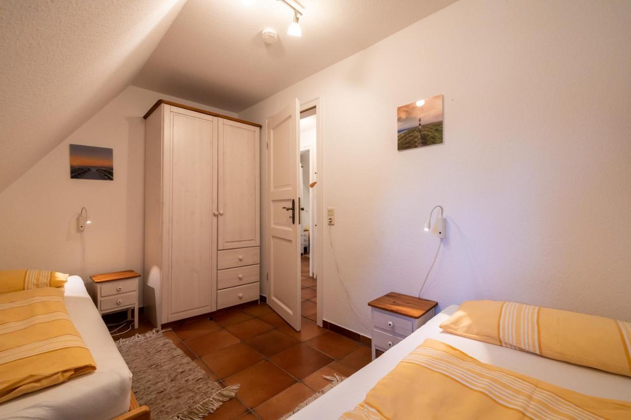 Britta Apartment *